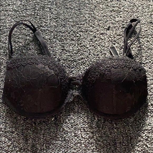 Black Lace Victoria Secret Push-up - Picture 1 of 3